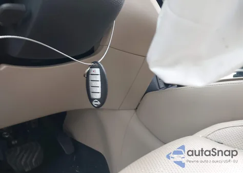 2017 Nissan Rogue Sl из США, поврежденный, VIN 5N1AT2MV3HC771572